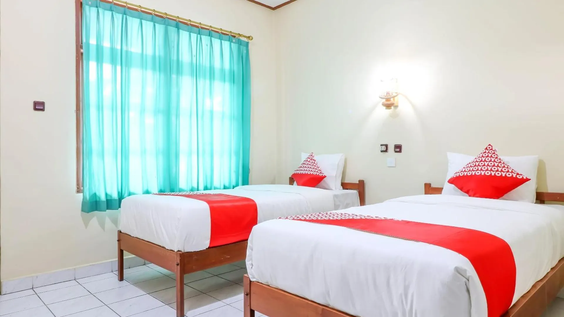 Super Oyo 1654 Maha Bharata Kuta Inn Legian