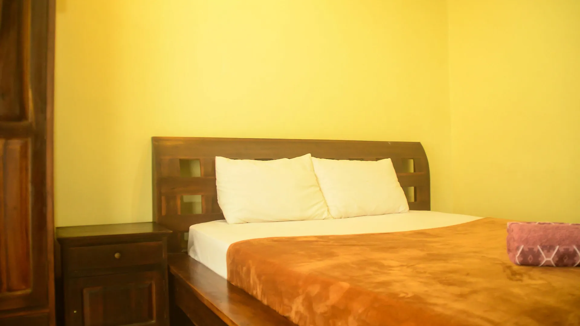 Hotel Super Oyo 1654 Maha Bharata Kuta Inn Legian